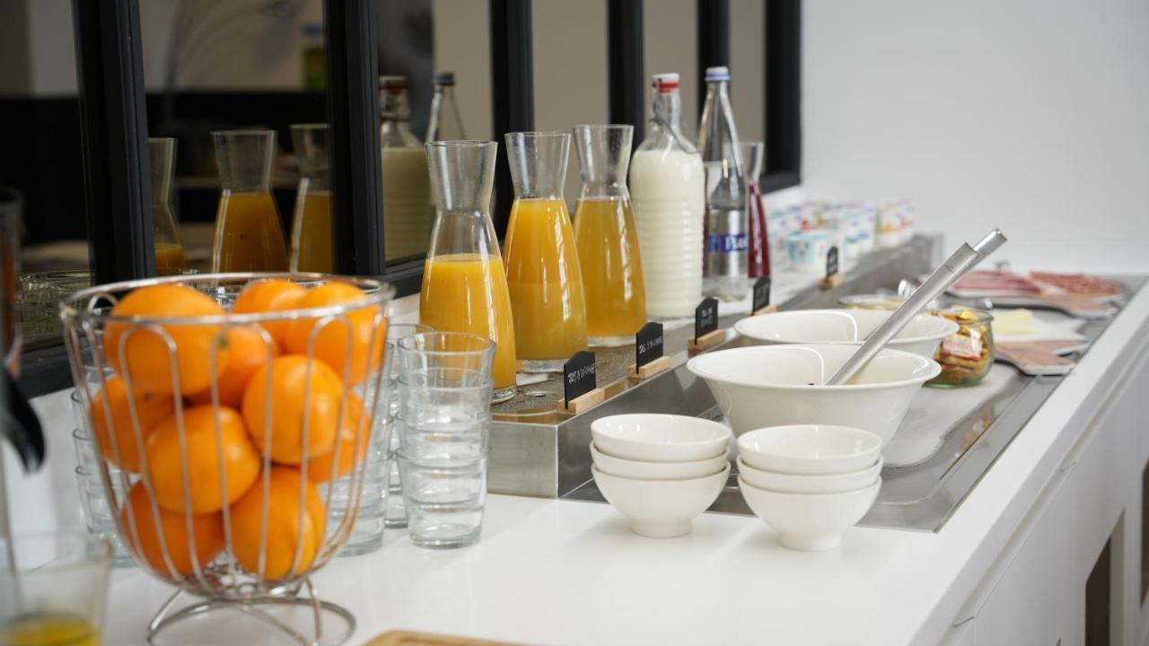 Le Magic Hotel & Spa Vitre  Bagian luar foto