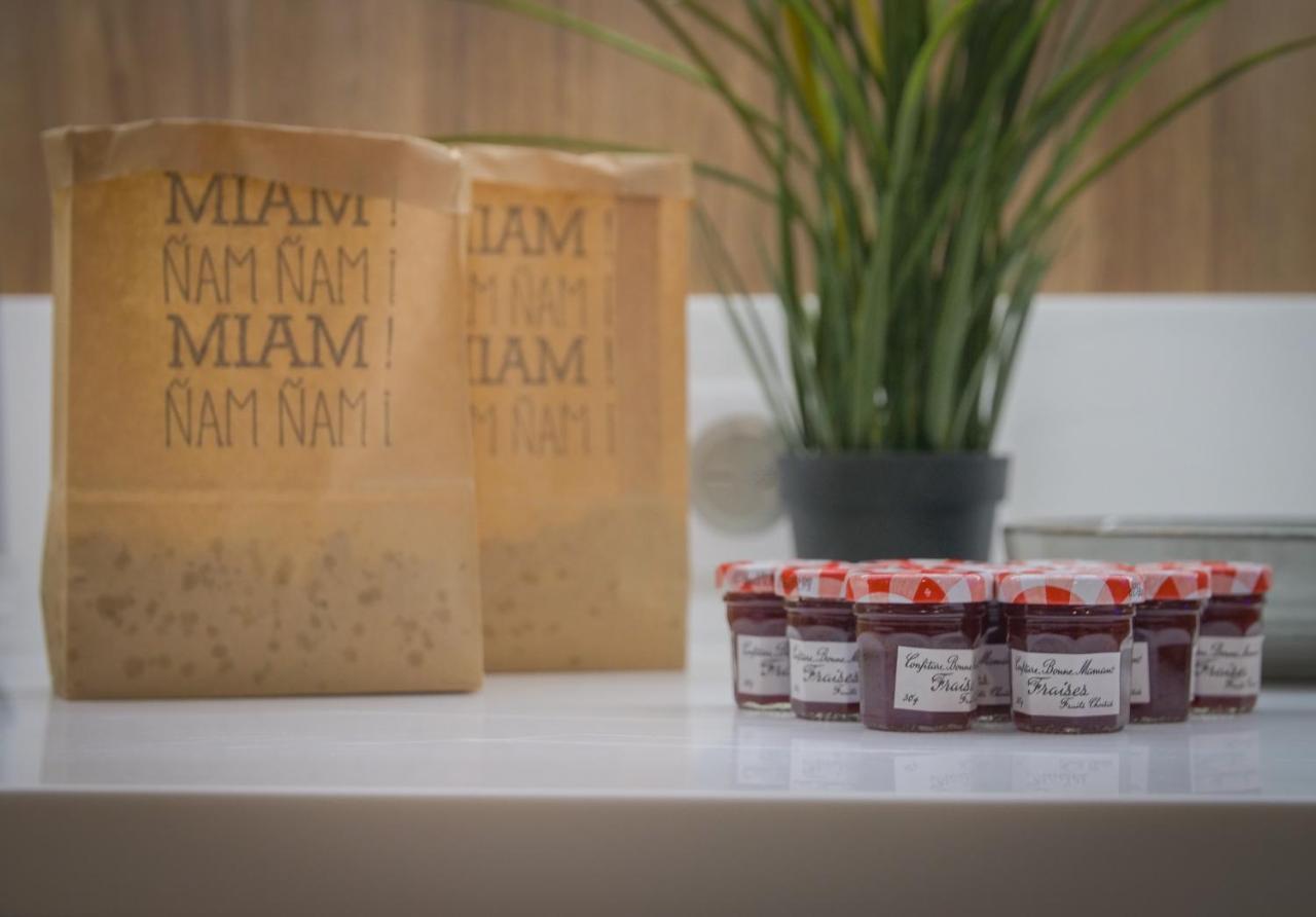 Le Magic Hotel & Spa Vitre  Bagian luar foto