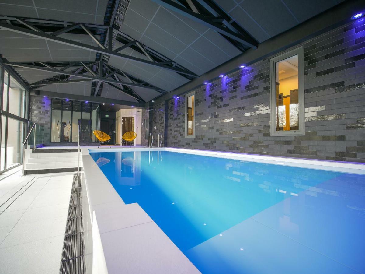 Le Magic Hotel & Spa Vitre  Bagian luar foto
