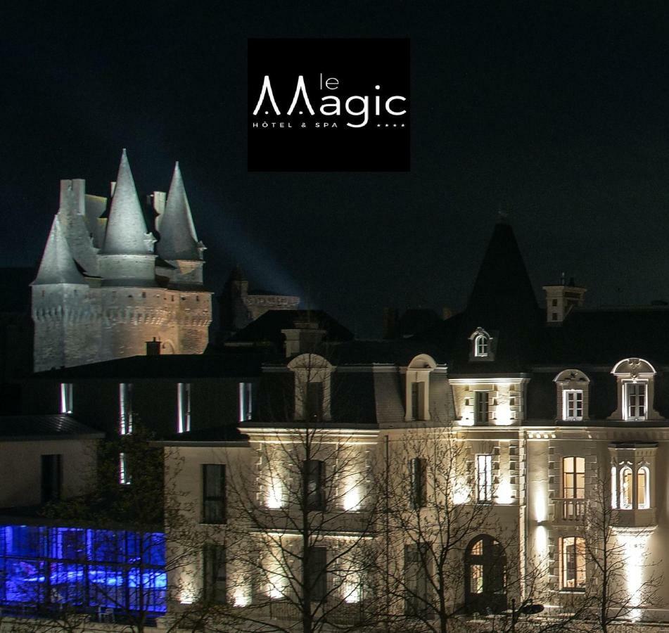 Le Magic Hotel & Spa Vitre  Bagian luar foto