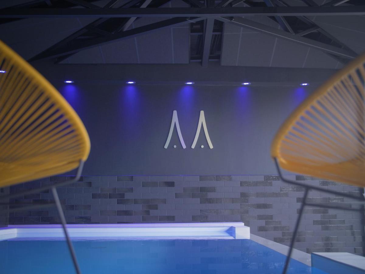 Le Magic Hotel & Spa Vitre  Bagian luar foto